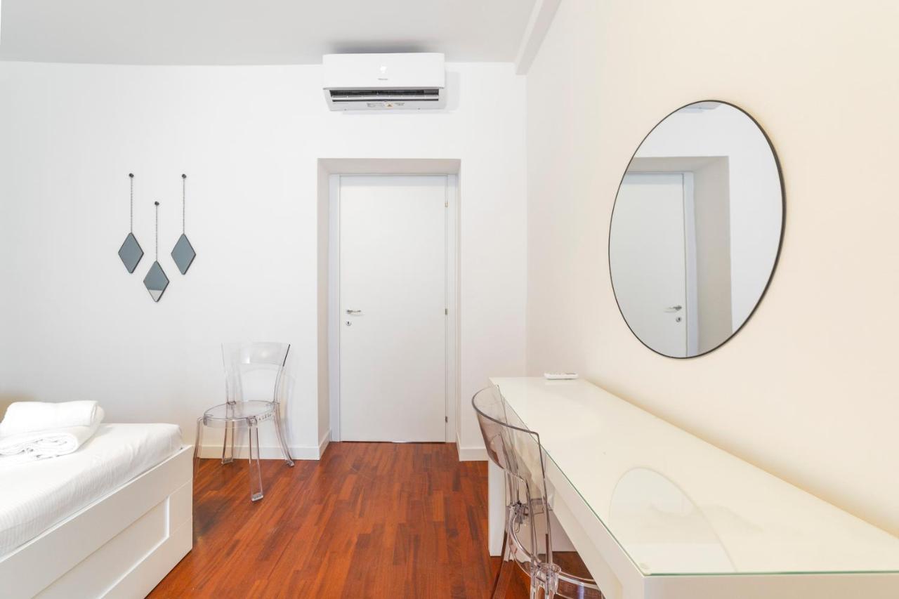Roomy Apartment Close To Subway M5! Milánó Kültér fotó
